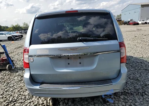 2013 Chrysler Town & Country Touring from USA, damaged, VIN 2C4RC1BG1DR604909